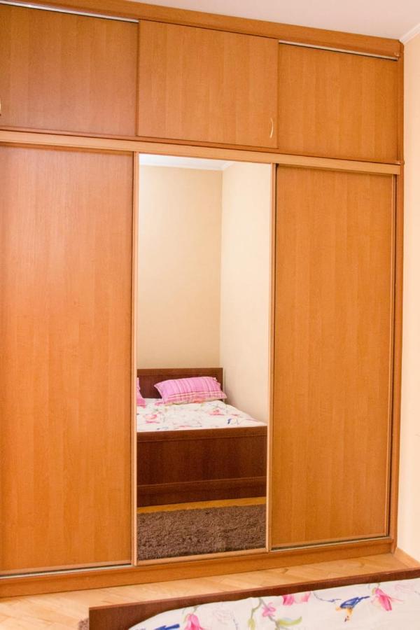 Svobody Avenue Apartment Lviv Exterior foto